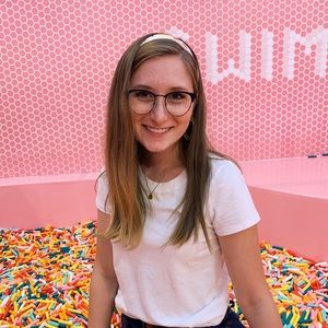 Meet your Posher, Claire